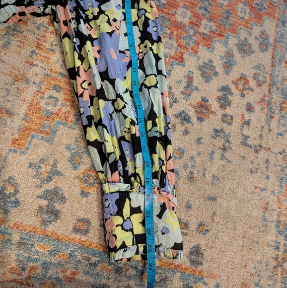 Free People Women's Large Ariana Printed Crop Top Bright Floral Peasant Smocked - Picture 10 of 10